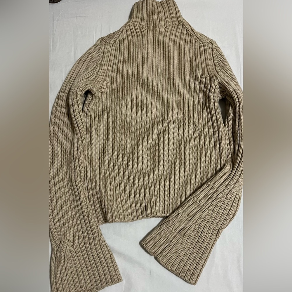 Theory 100% wool knit sweater